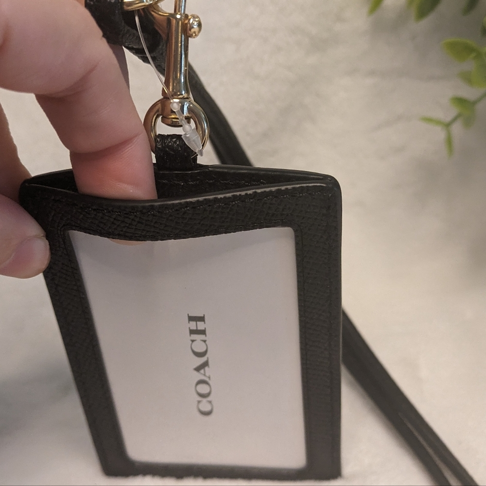 🌸 Coach Black Signature Crossgrain Leather Id Lanyard w/ Card Slots NWT - Picture 7 of 17